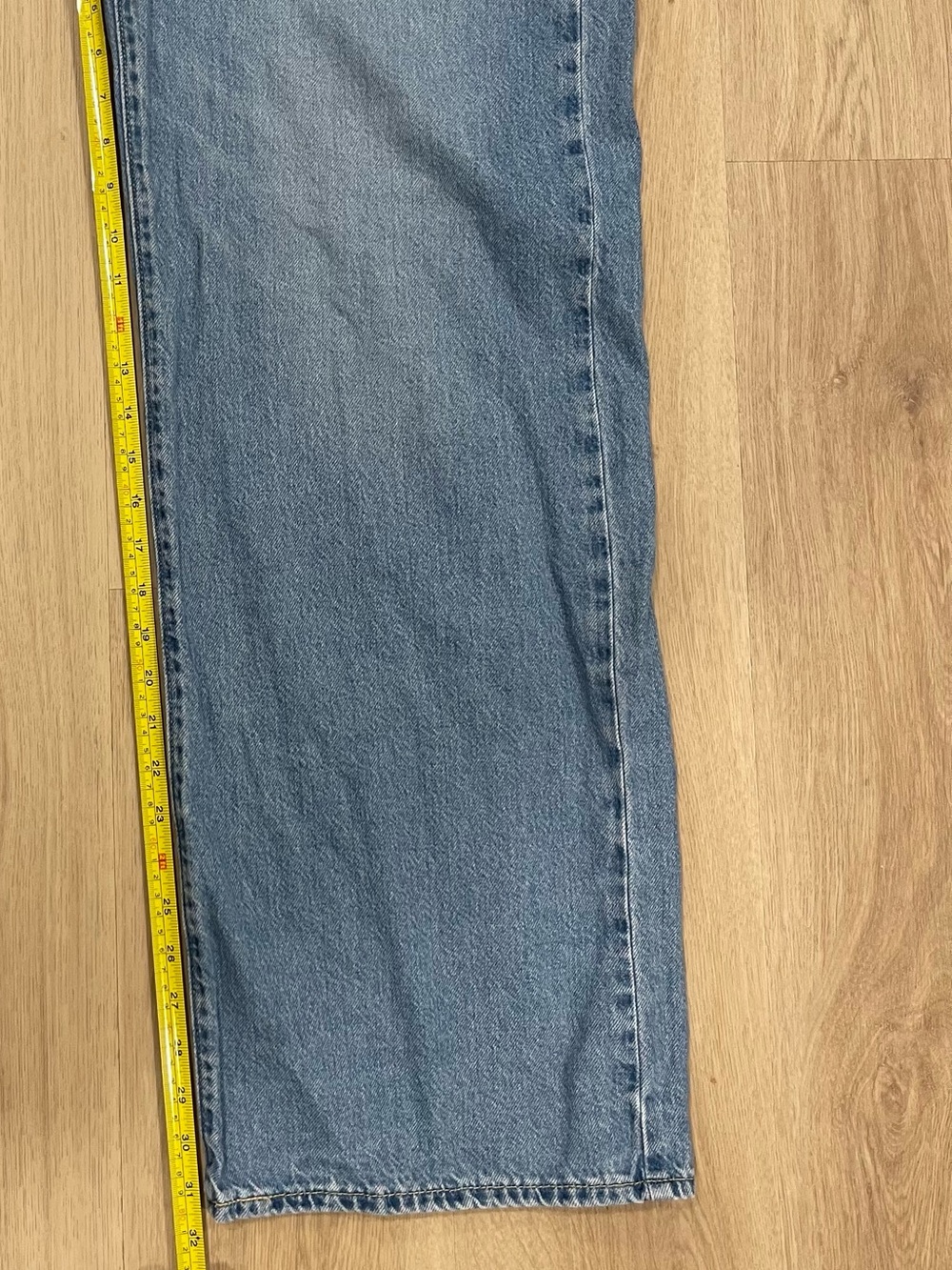 Levi's High Rise Cinched Baggy Jeans - Picture 10 of 10